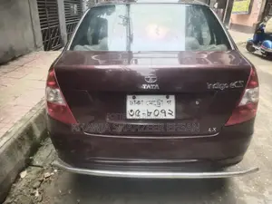 টাটা ইন্ডিগো ২০১৩ মেরুন