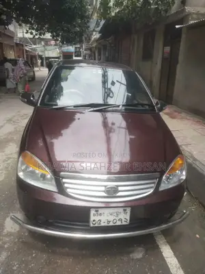 Tata Indigo 2013 Maroon