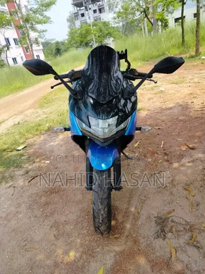 সুজুকি জিক্সার এসএফ ২০২১ ব্লু