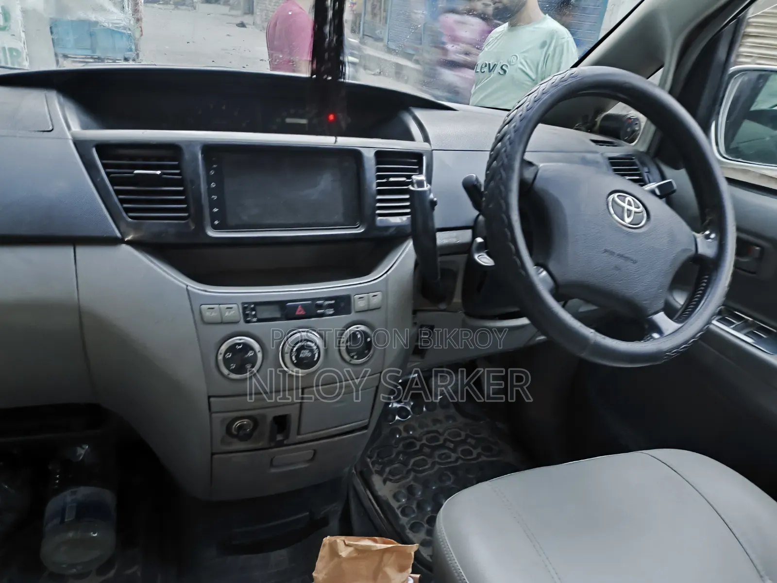 Toyota Noah 2004 Purple