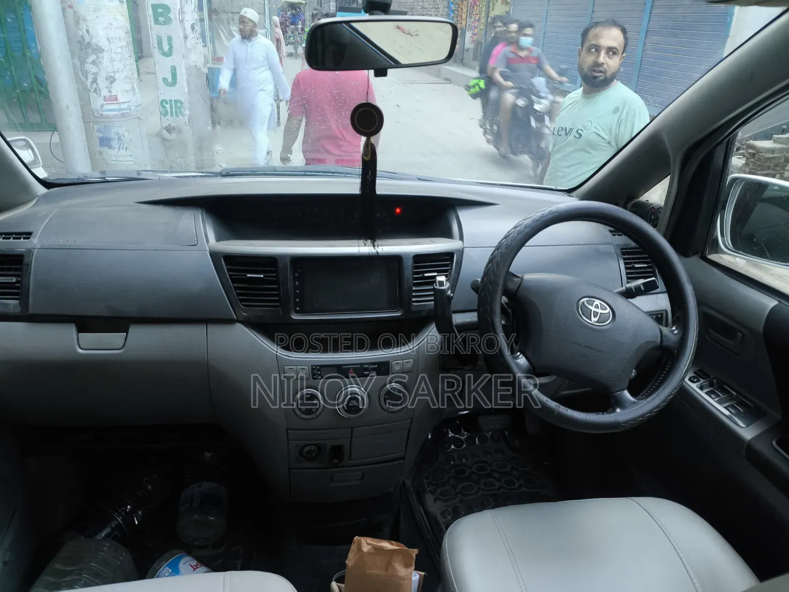Toyota Noah 2004 Purple