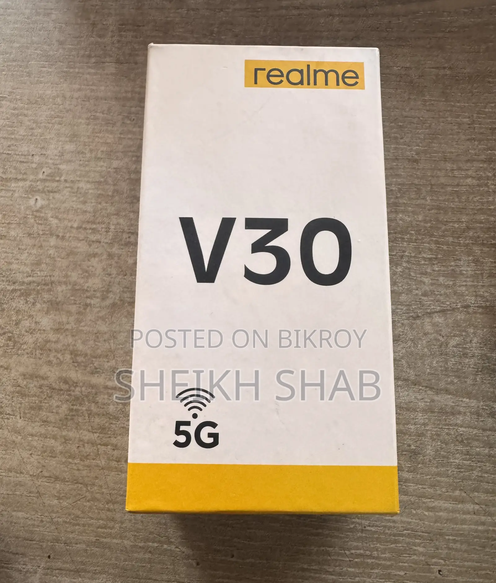 Realme V30 128 GB Gold