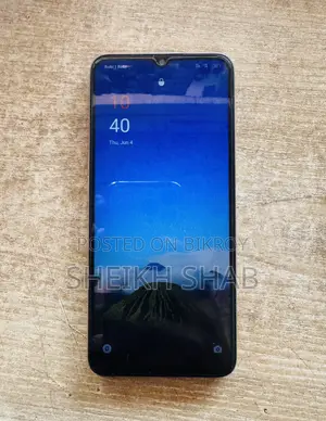 Realme V30 128 GB Gold
