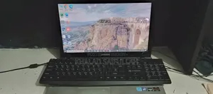 Laptop Samsung 4GB RAM 500GB SSD