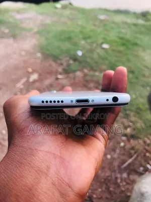 অ্যাপল আইফোন ৬ ৬৪ জিবি হোয়াইট