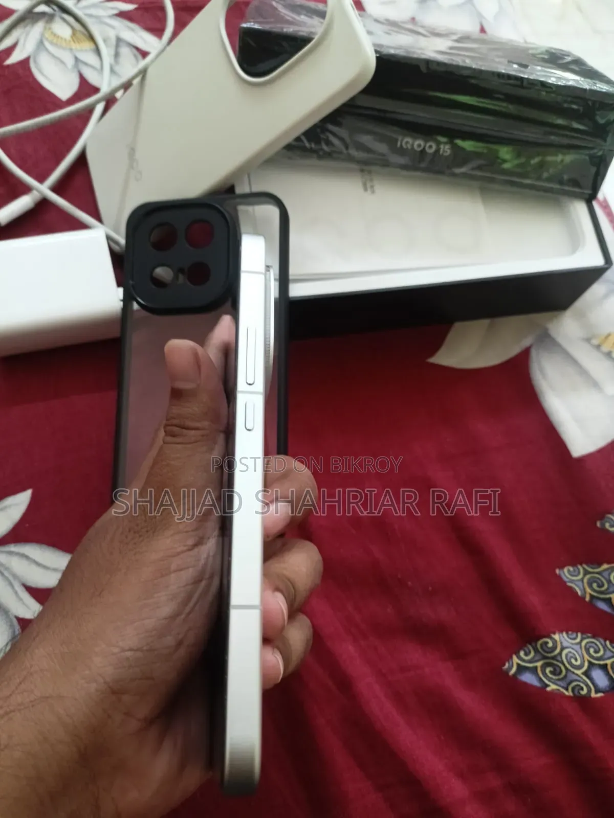 নতুন iQOO 15 ২৫৬ জিবি সাদা