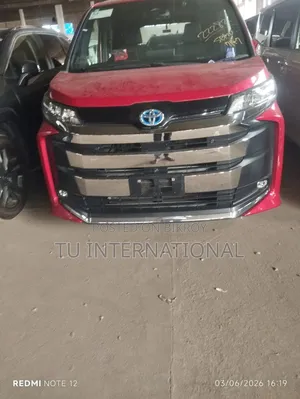 Toyota Noah 2023 Red