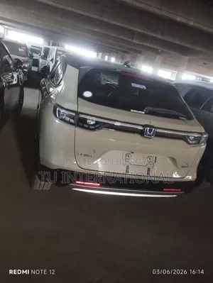 Honda Vezel 2021 Beige