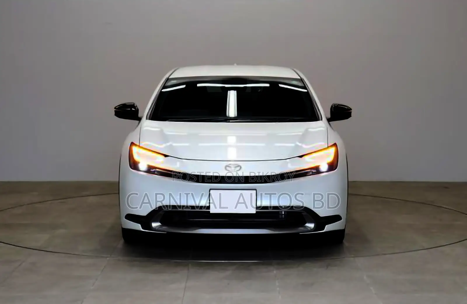 Toyota Prius LE All-Wheel Drive-e 2023 Pearl