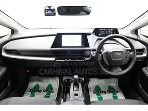 Toyota Prius LE All-Wheel Drive-e 2023 Pearl