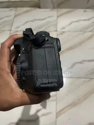 ক্যানন ৭ডি উইথ ৫০এমএম এসটিএম লেন্স