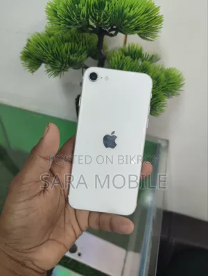 Apple iPhone SE (2022) 64 GB Silver