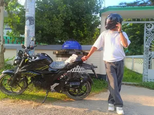 নতুন সুজুকি জিক্সার এসএফ ২০২৬ কালো