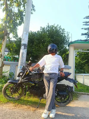 নতুন সুজুকি জিক্সার এসএফ ২০২৬ কালো
