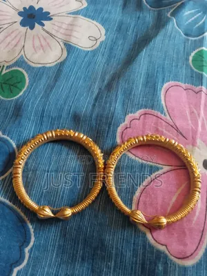Bangles / Bracelet