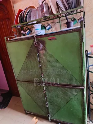 লোহার কিচেন রেক/আলমারি বিক্রি করা হবে