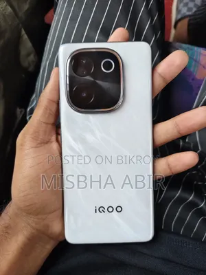 iQOO 8 GB White