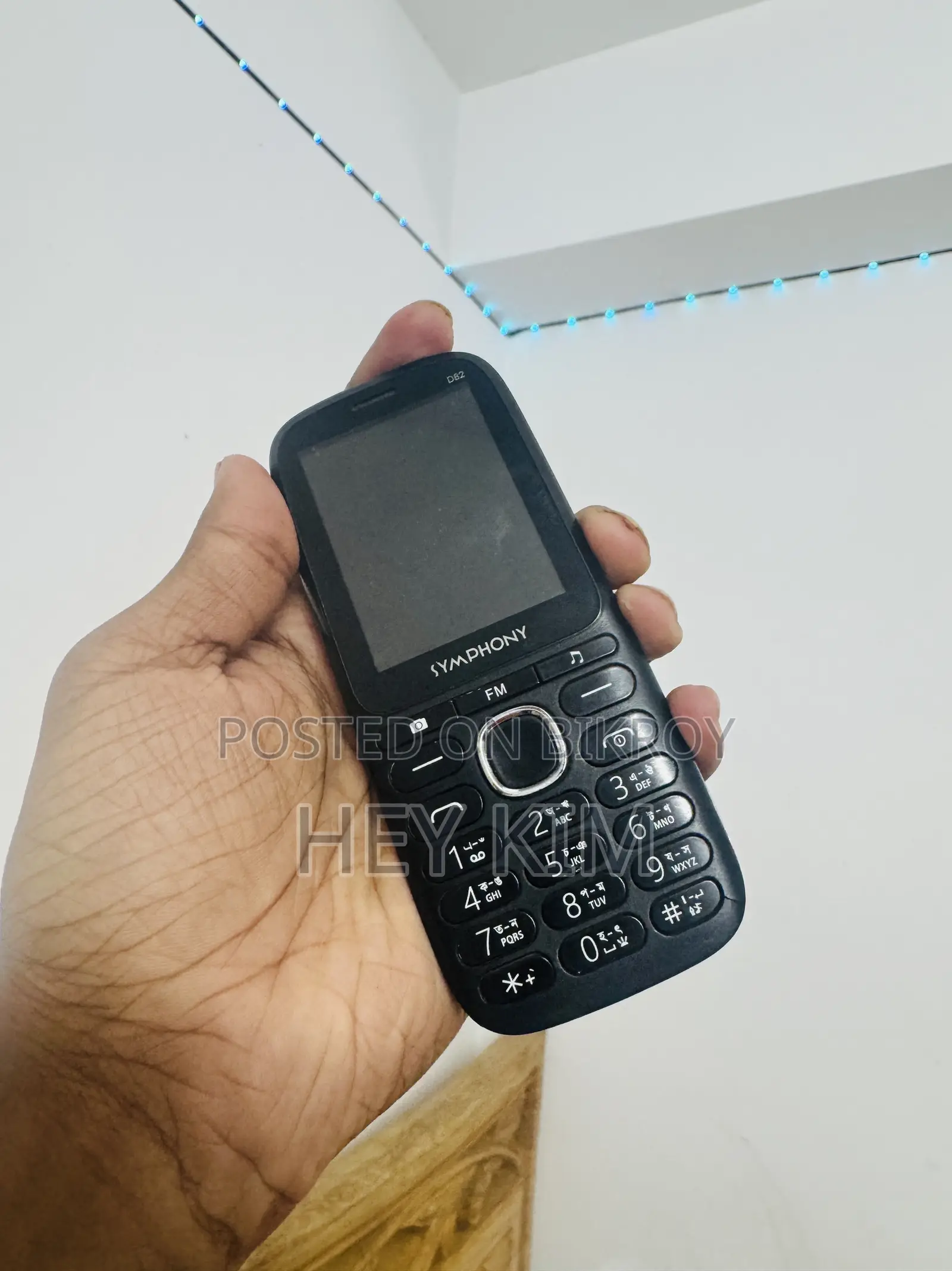 Symphony D82 Black
