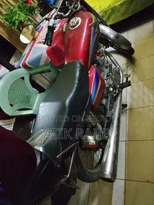 Honda 2005 Red