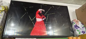 Walton 43-inch Smart LED to be sold urgently