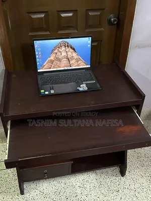 কম্পিউটার টেবিল