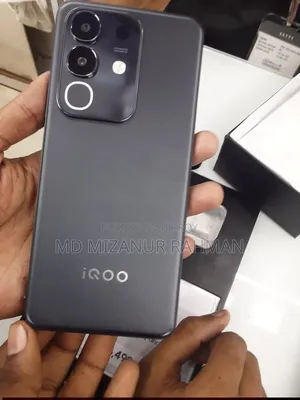 Vivo iQOO Z10x 128 GB Black