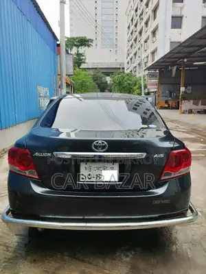 টয়োটা অ্যালিয়ন ২০১৩ কালো