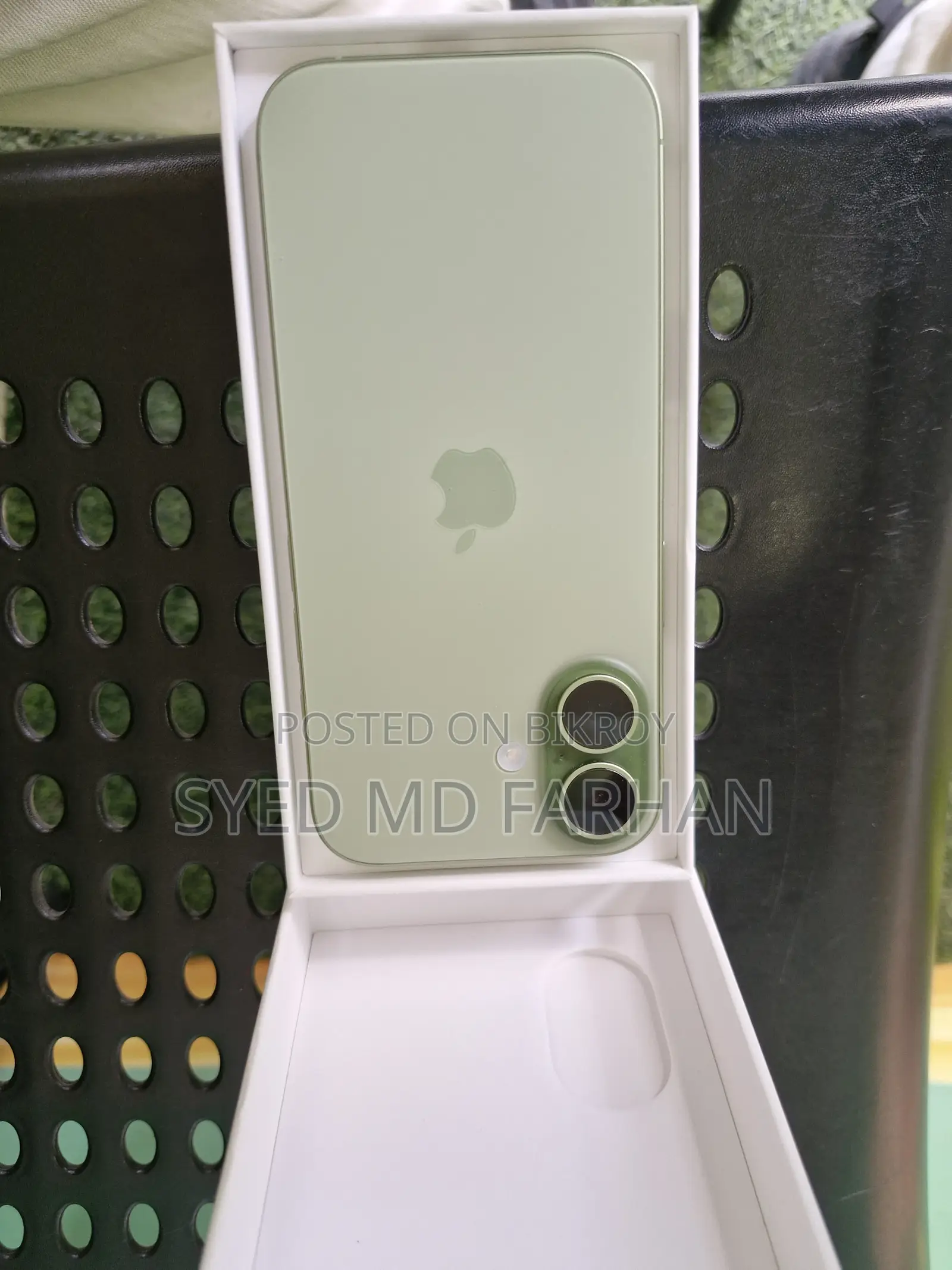 New Apple iPhone 17 256 GB Green
