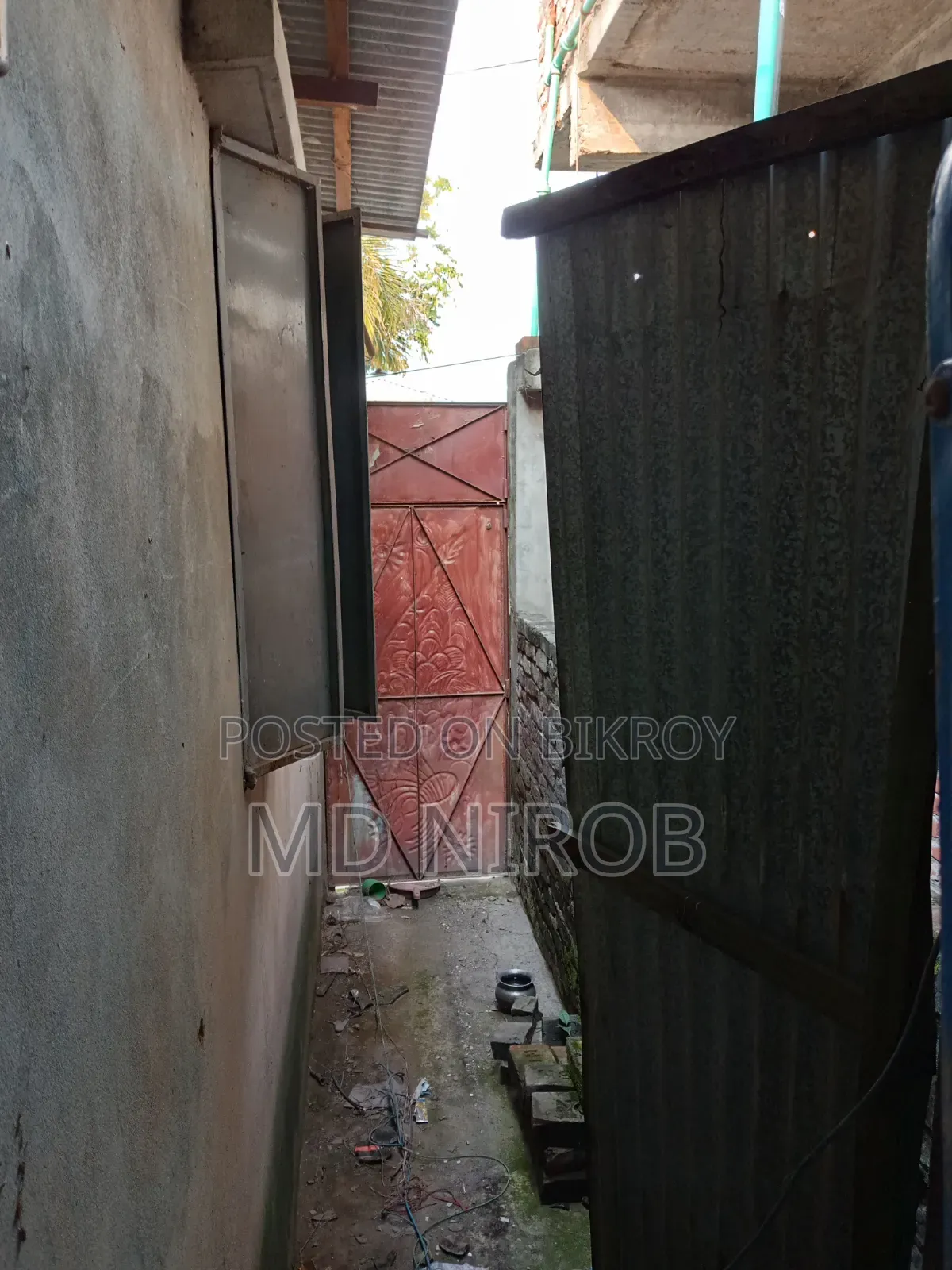 Furnished 2-bedroom House in Narayanganj Sadar for Sale