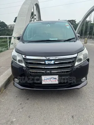 Toyota Noah 2014 Maroon