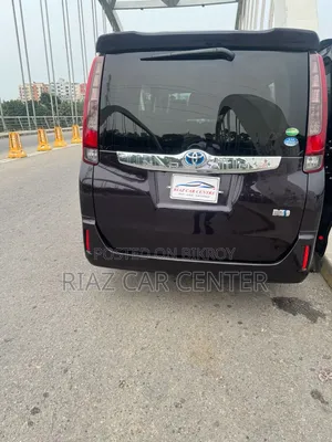 Toyota Noah 2014 Maroon