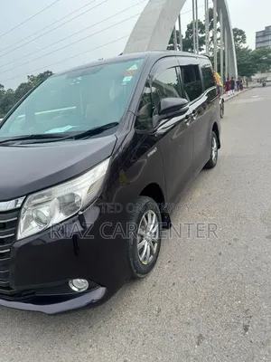 Toyota Noah 2014 Maroon