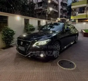 Toyota Crown 2019 Black