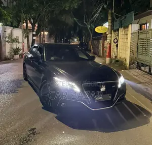 টয়োটা ক্রাউন ২০১৯ কালো