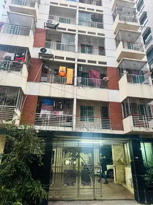 3-bedroom Apartment in Basundhara for Sale
