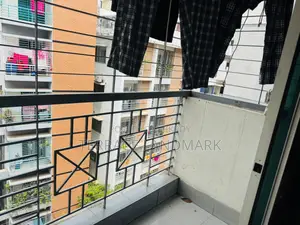 4-bedroom Apartment in Basundhara for sale