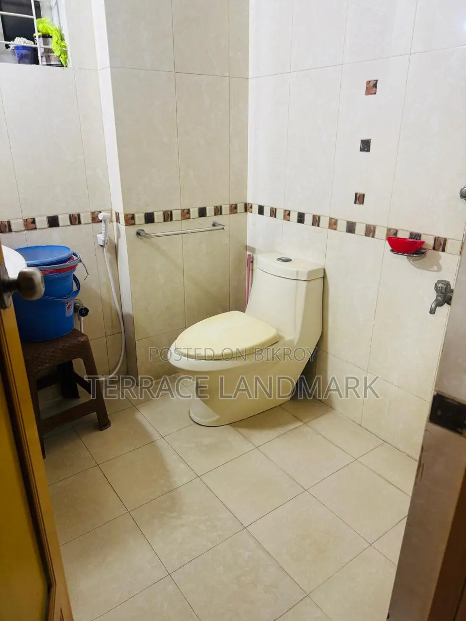 4-bedroom Apartment in Basundhara for sale