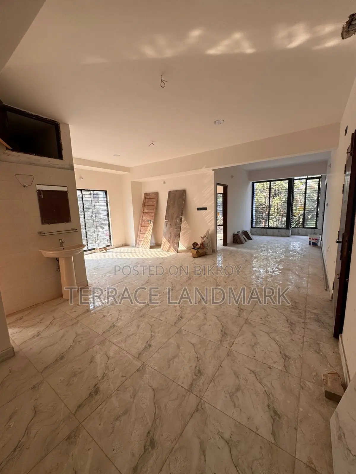 4 Bedroom Apartment in Basundhara for sale