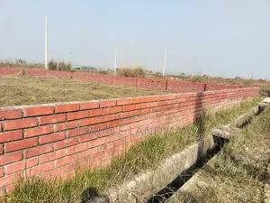 বড় এম ব্লক দক্ষিণমুখী ৭.৫ কাঠার প্লট বিক্রয় হবে