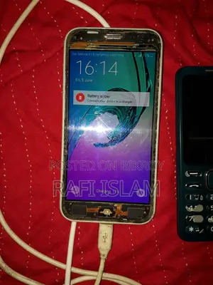 Samsung Galaxy J2 8 GB Gold