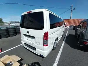 Toyota HiAce 2020 Pearl