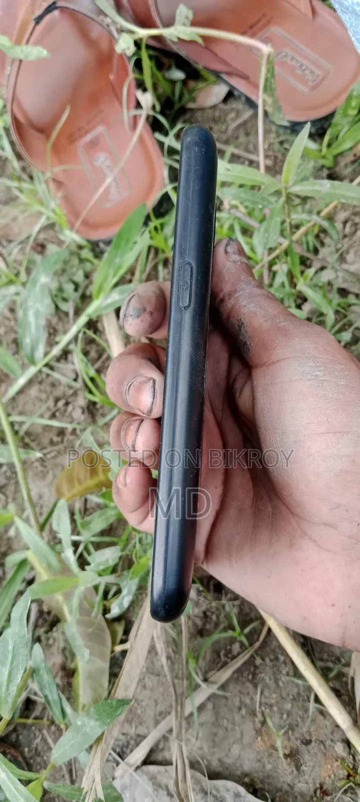 স্যামসাং গ্যালাক্সি জে২ ৮ জিবি কালো