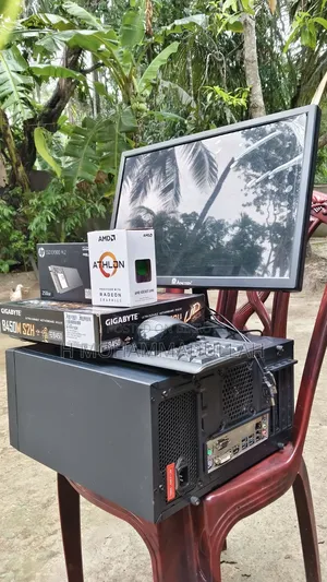 Desktop Computer Gigabyte GA-H110MSTX-HD3-ZK 8GB AMD SSD 250GB