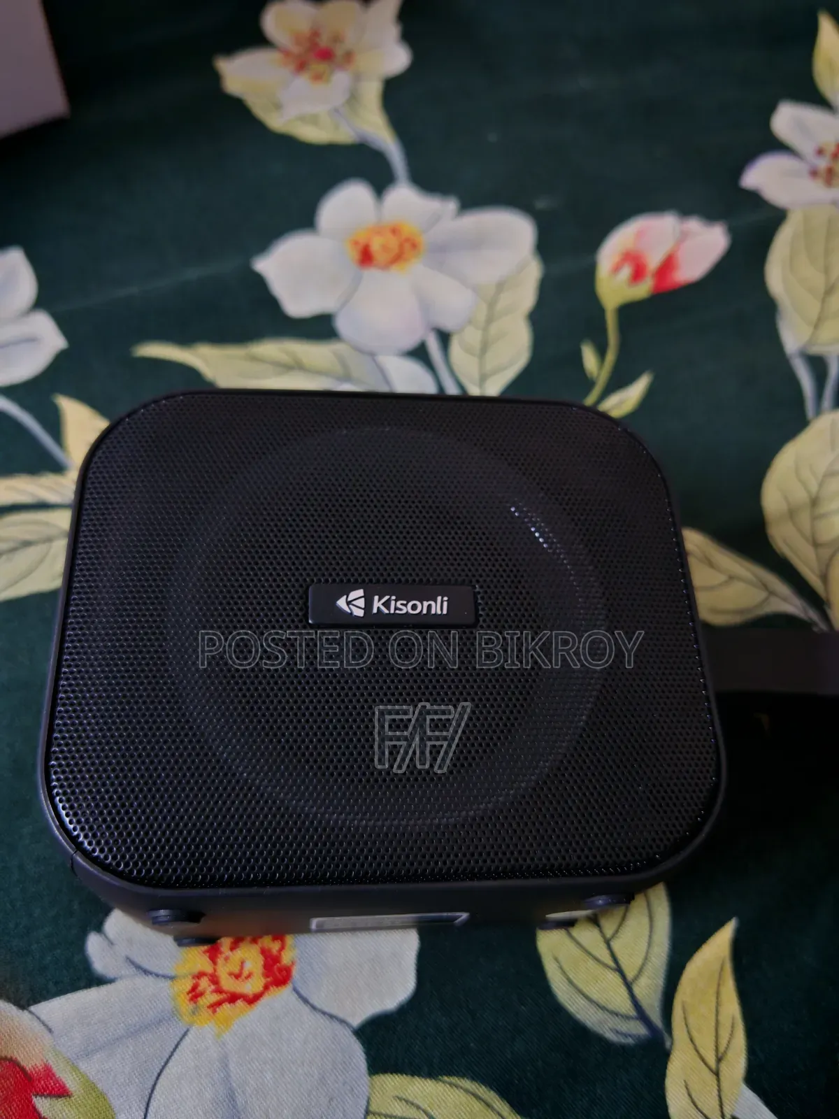 Kisonali S12 RGB Music Speaker