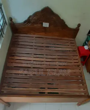 6/7 Feet King Size Bed