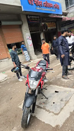 সুজুকি জিক্সার মনোটোন ২০১৫ রেড