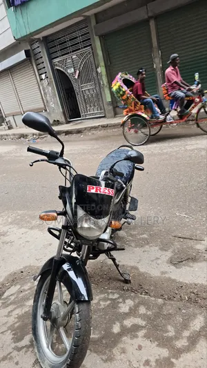 বাজাজ প্লাটিনা ১০০ ২০১৮ ব্ল্যাক