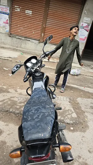 বাজাজ প্লাটিনা ১০০ ২০১৮ ব্ল্যাক