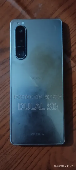সনি এক্সপেরিয়া ৫ ৩য় প্রজন্ম ১২৮ জিবি সিলভার