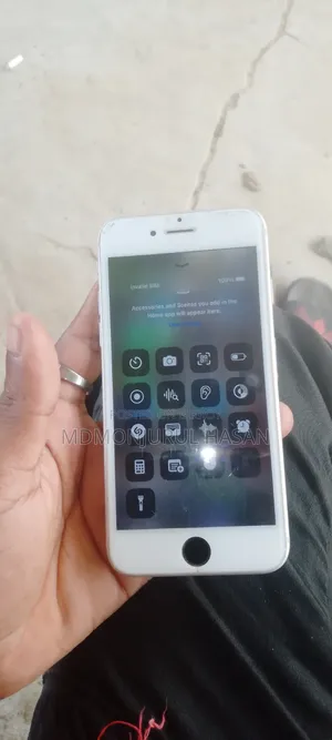 অ্যাপল আইফোন ৭ ৩২ জিবি সাদা